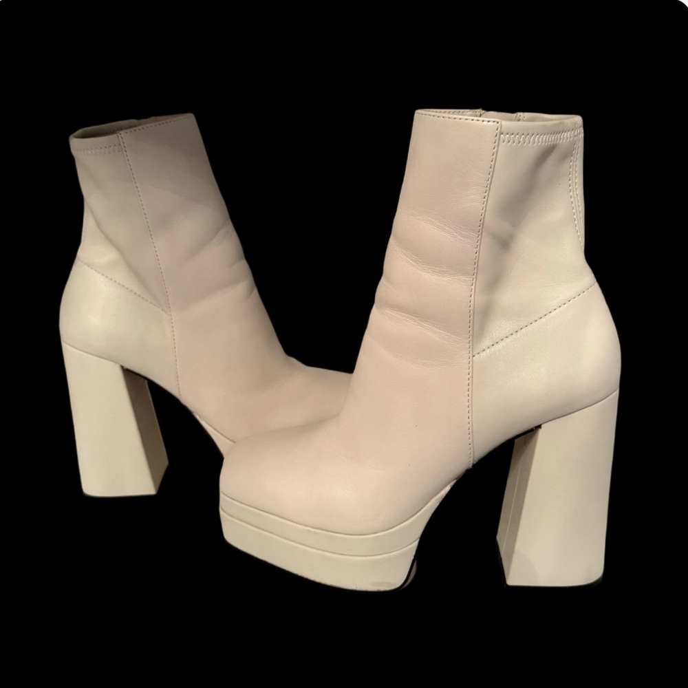 Cream Heeled Boots with Platform and Chunky Heel